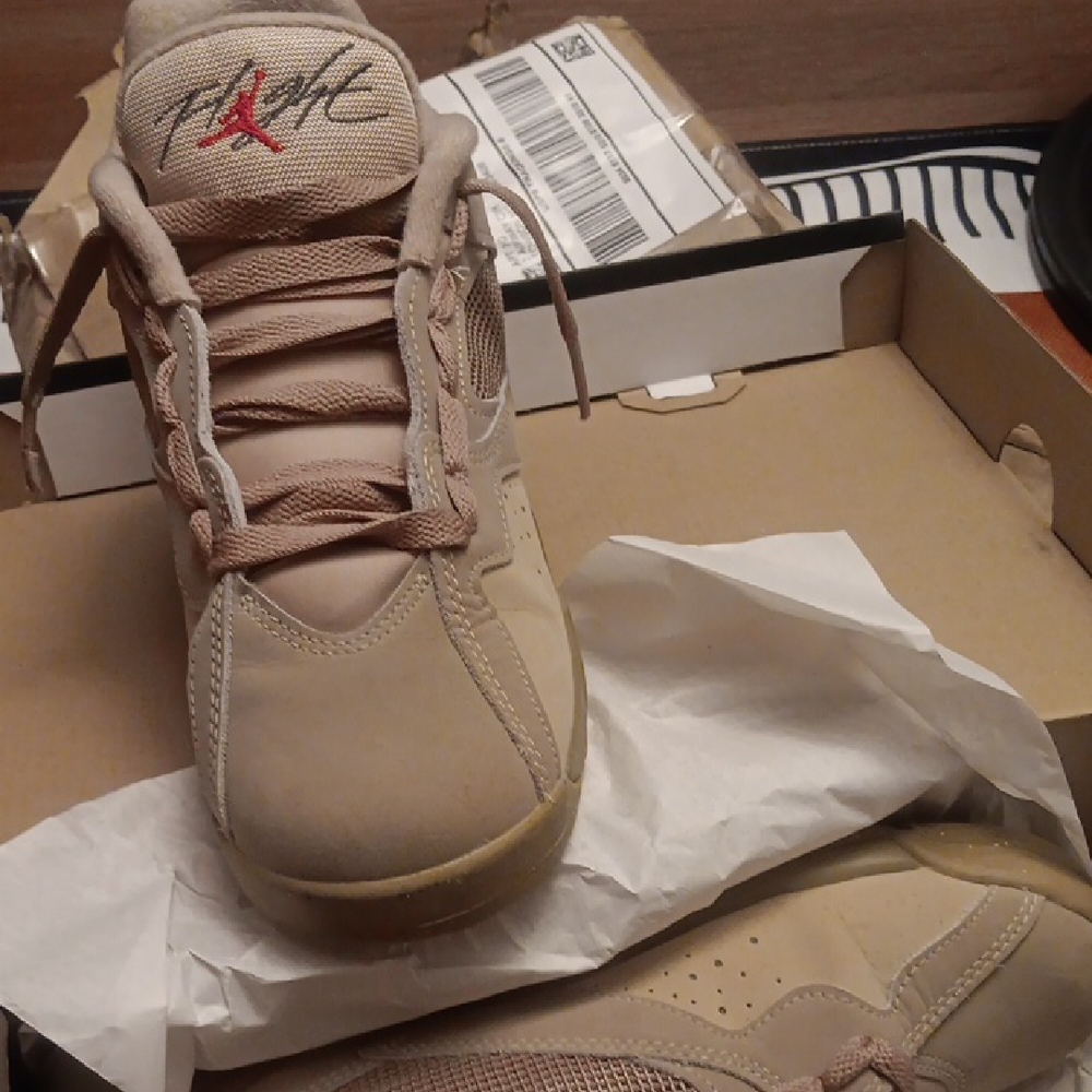 Jordan's Women's Athletic Sneakers Beige.